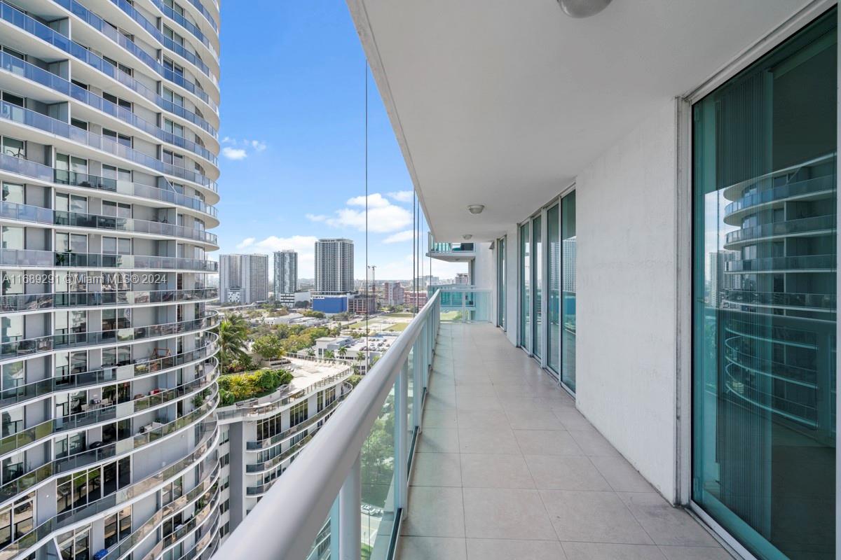 1800 N Bayshore Dr # 2114