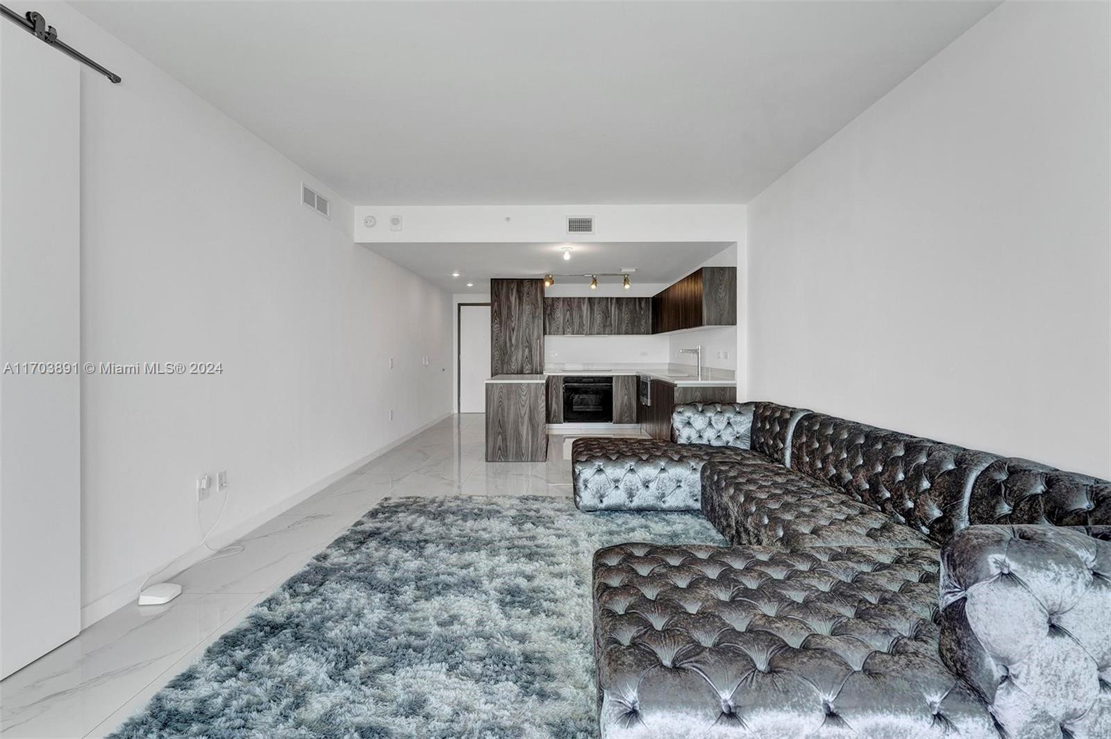3131 NE 7th Ave # 4605