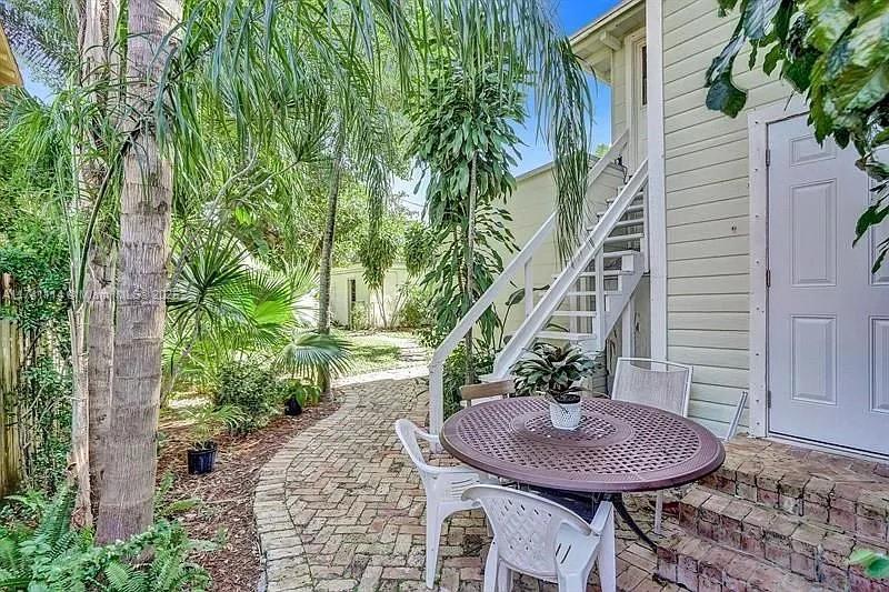 310 N Ocean Breeze # 4