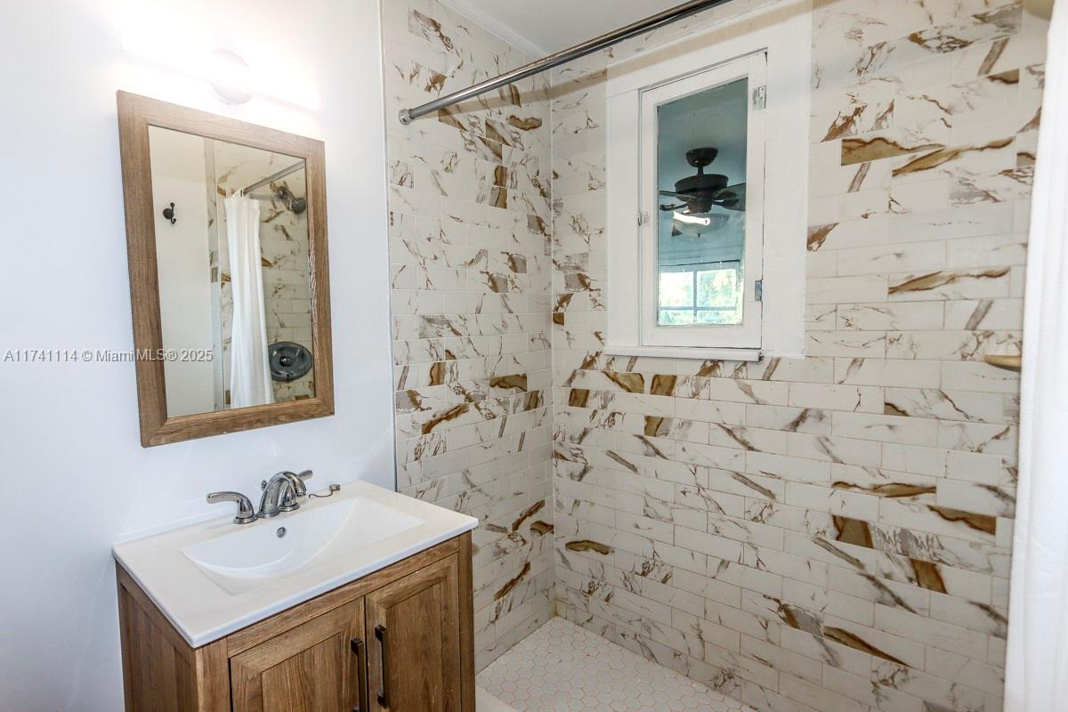 310 N Ocean Breeze # 4
