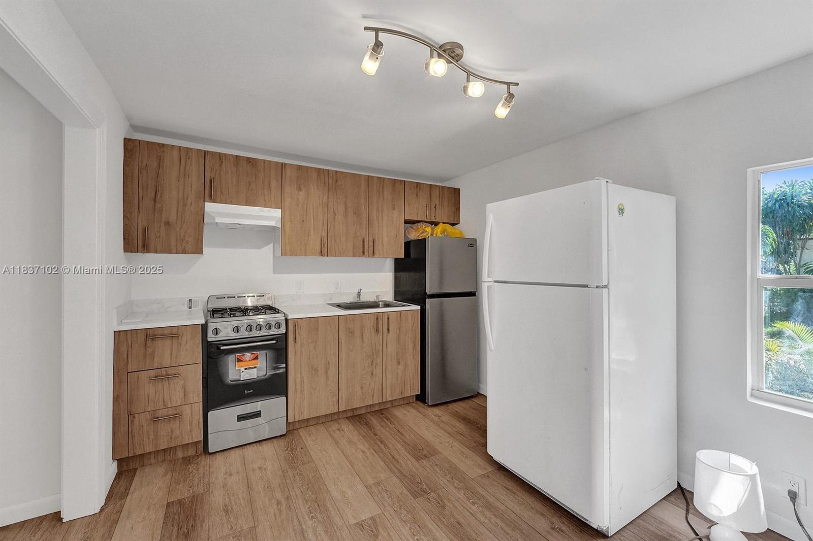 310 N Ocean Breeze # 3