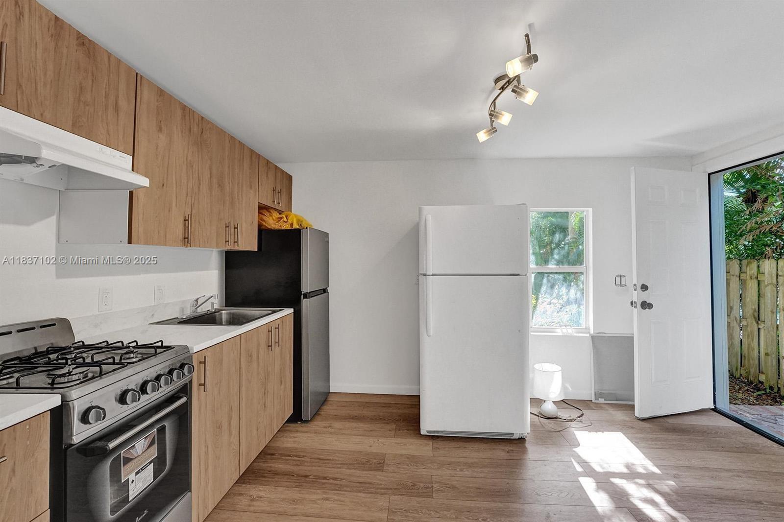 310 N Ocean Breeze # 3