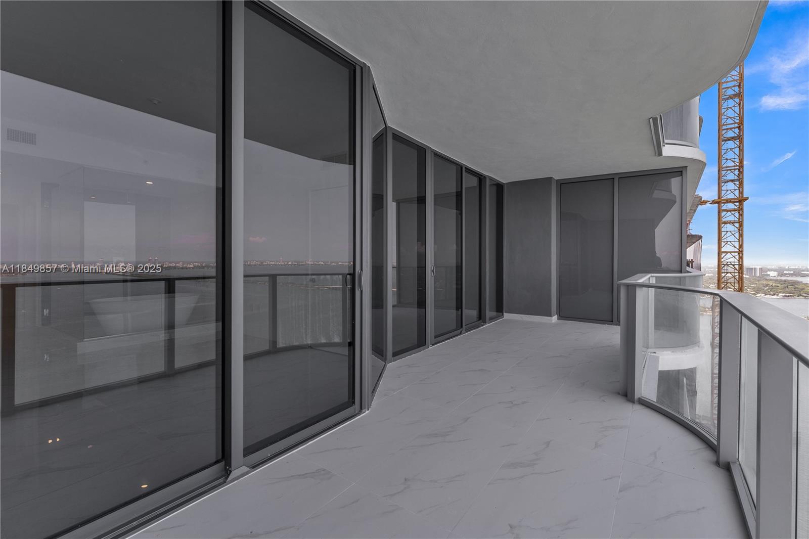 700 NE 24th St Unit: 4402