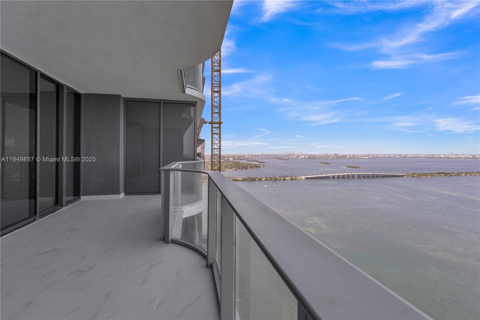 700 NE 24th St Unit: 4402