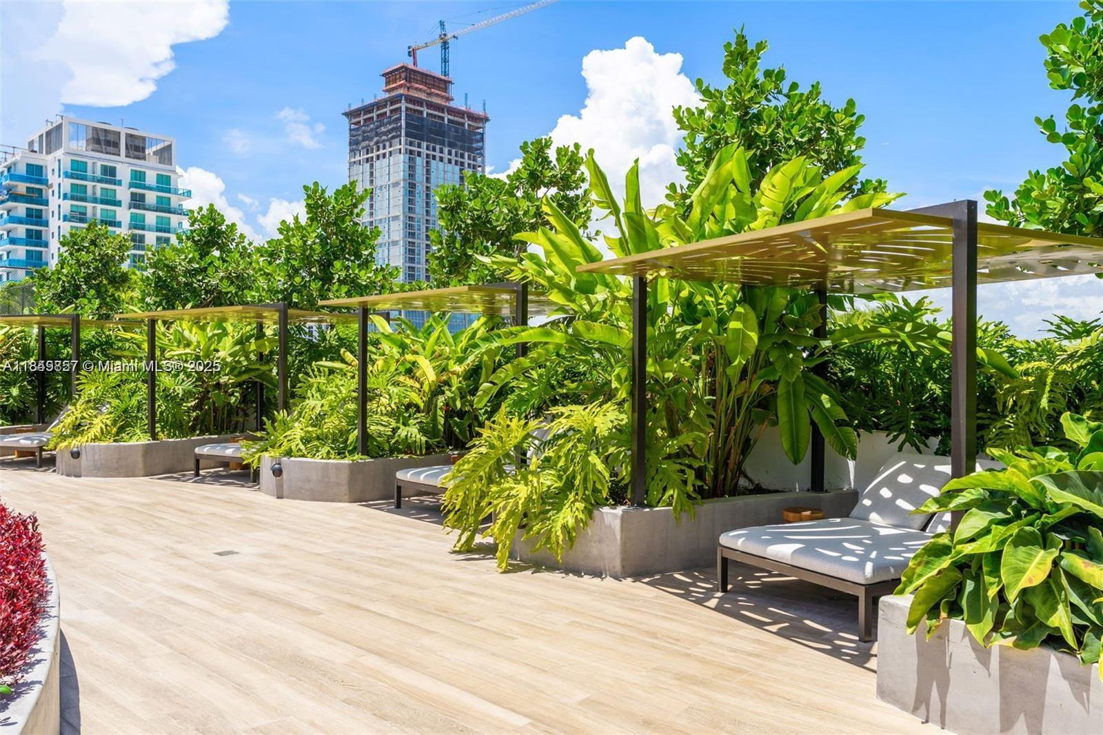 700 NE 24th St Unit: 4402
