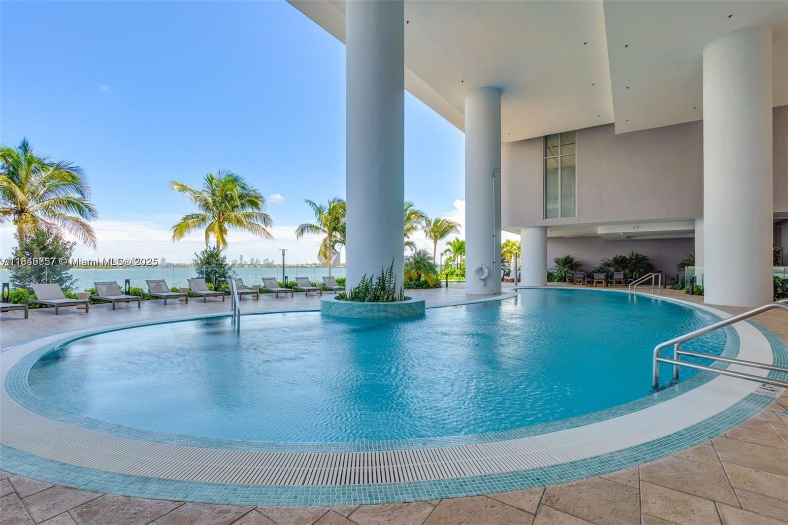 700 NE 24th St Unit: 4402