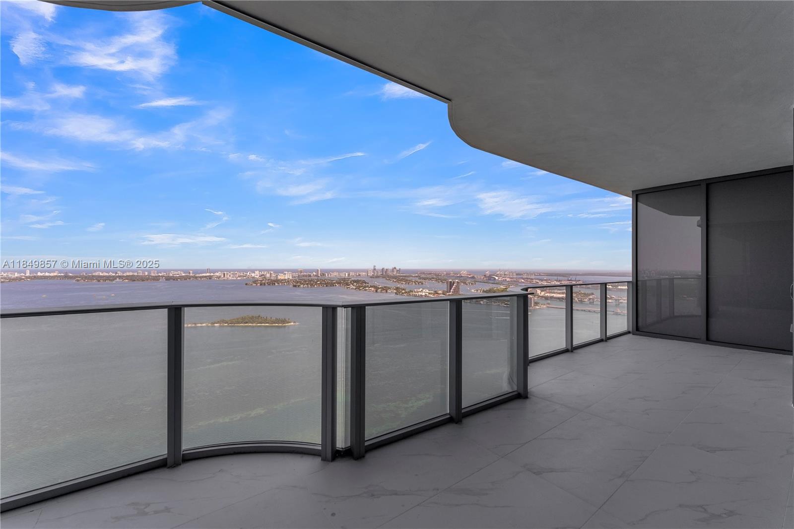 700 NE 24th St Unit: 4402