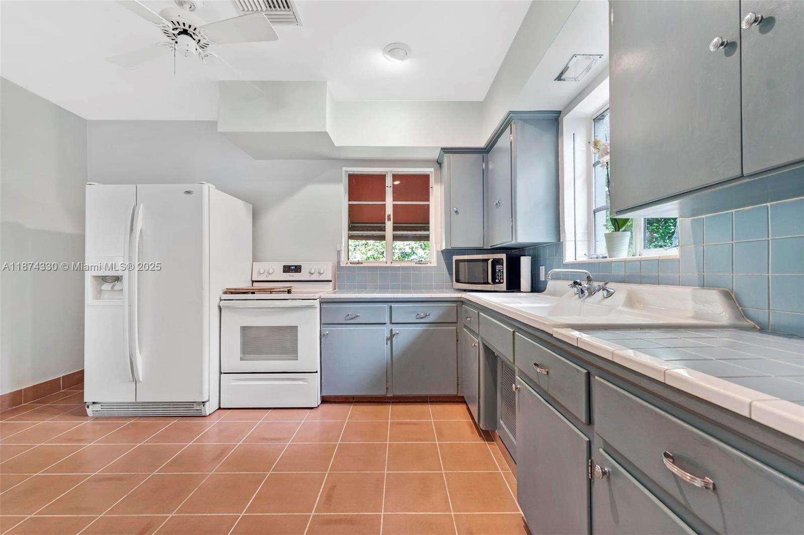 492 NE 55th St