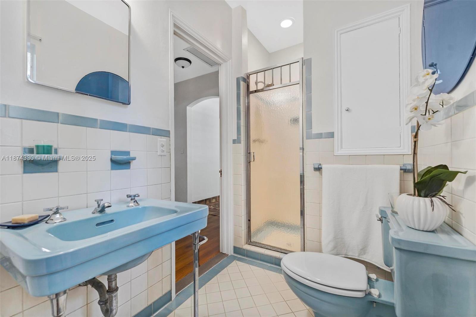 492 NE 55th St