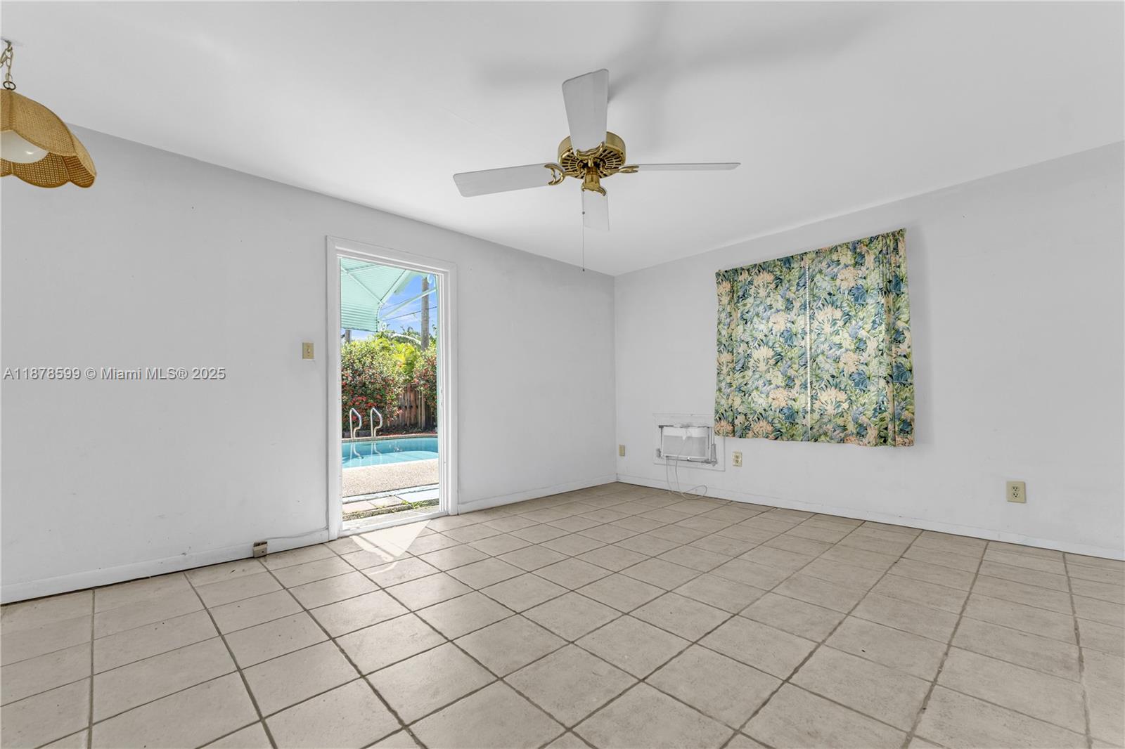 1146 Polk St