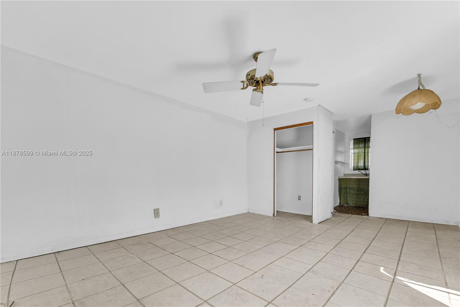 1146 Polk St