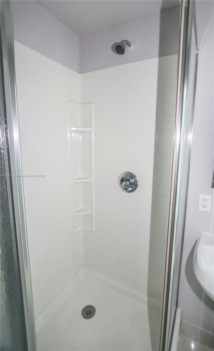 1900 N Bayshore Dr # 2216