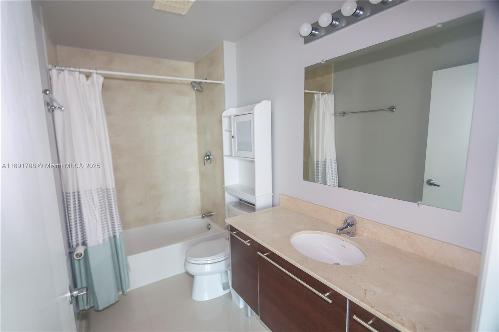 1900 N Bayshore Dr # 2216