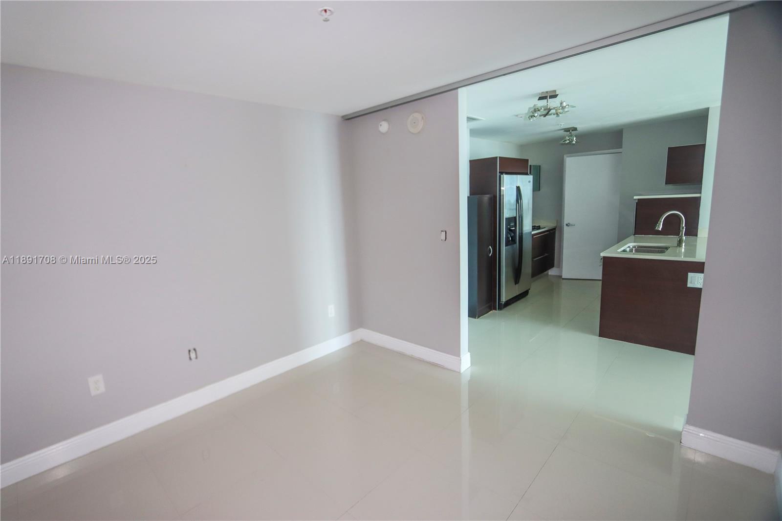 1900 N Bayshore Dr # 2216