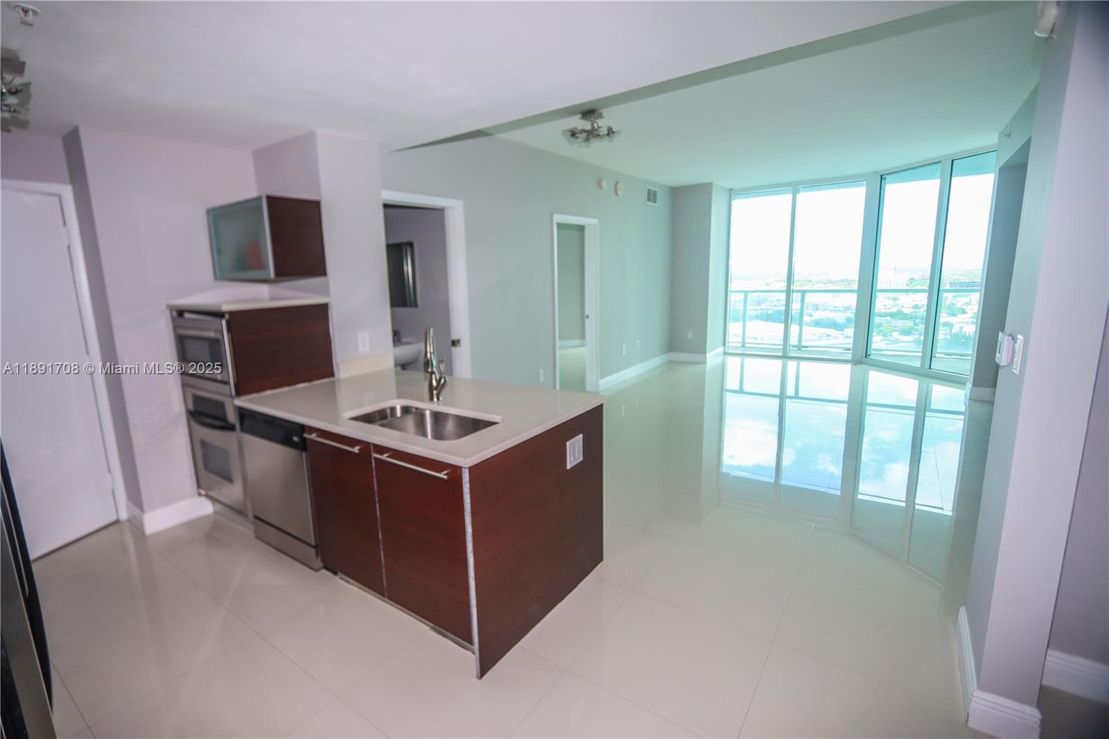 1900 N Bayshore Dr # 2216