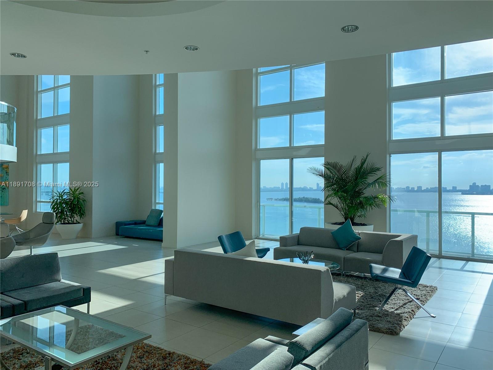 1900 N Bayshore Dr # 2216