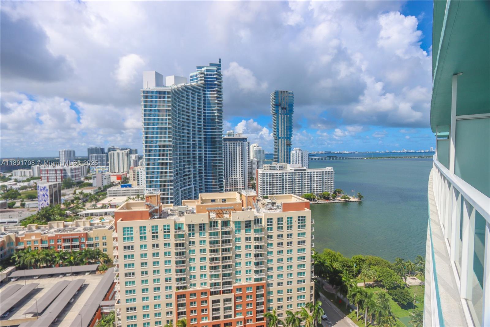 1900 N Bayshore Dr # 2216