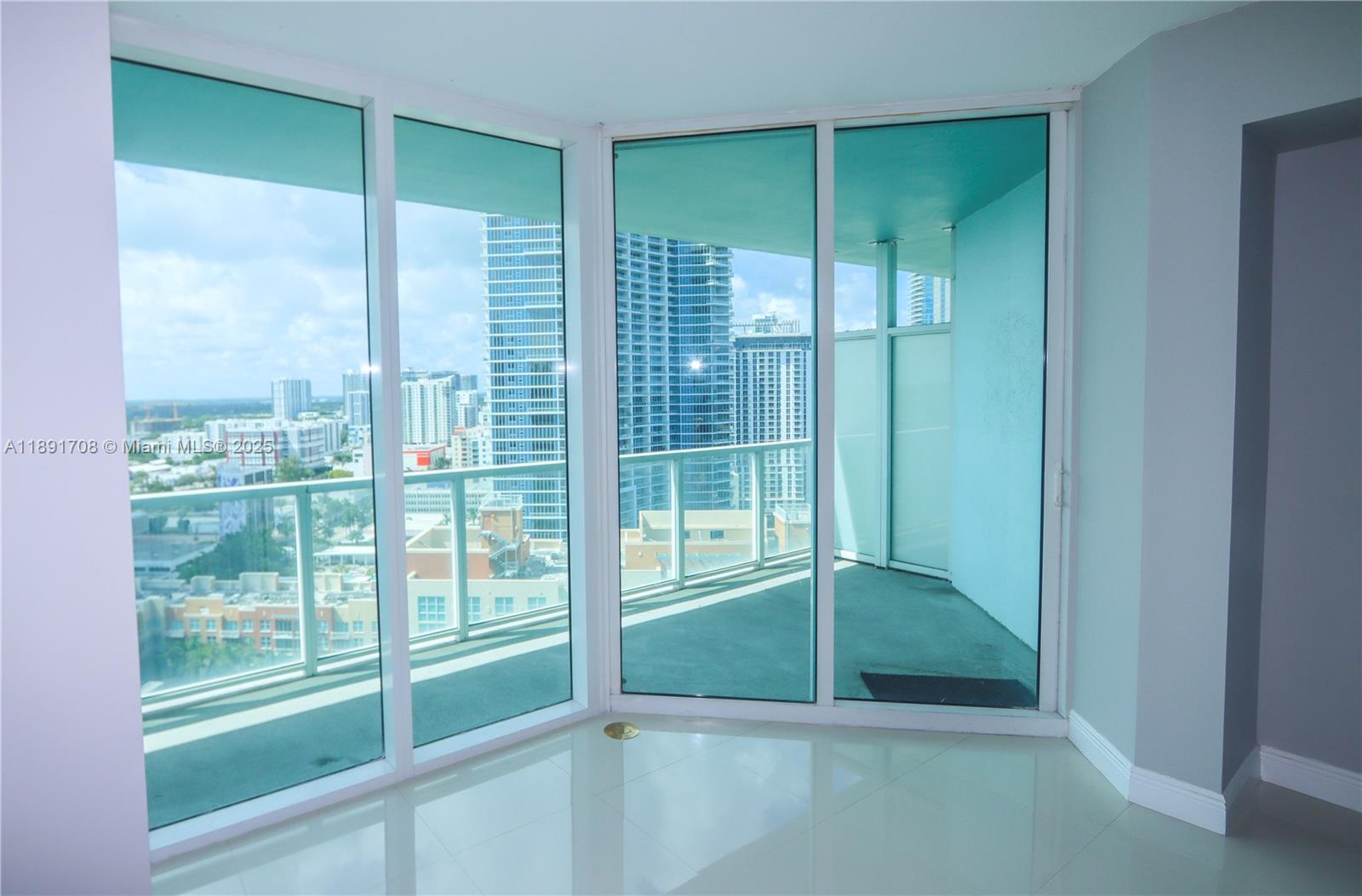 1900 N Bayshore Dr # 2216