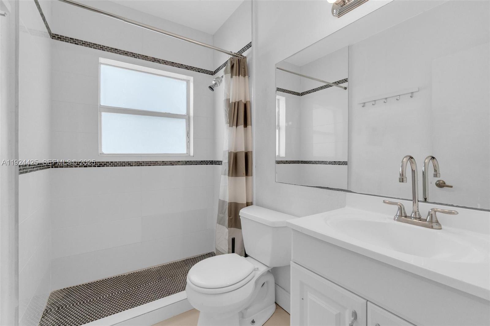 8080 Tatum Waterway Dr # 25