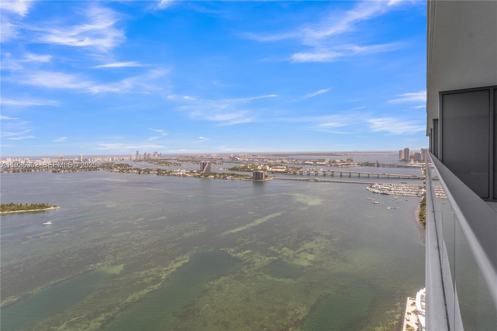 700 NE 24th St # 4402