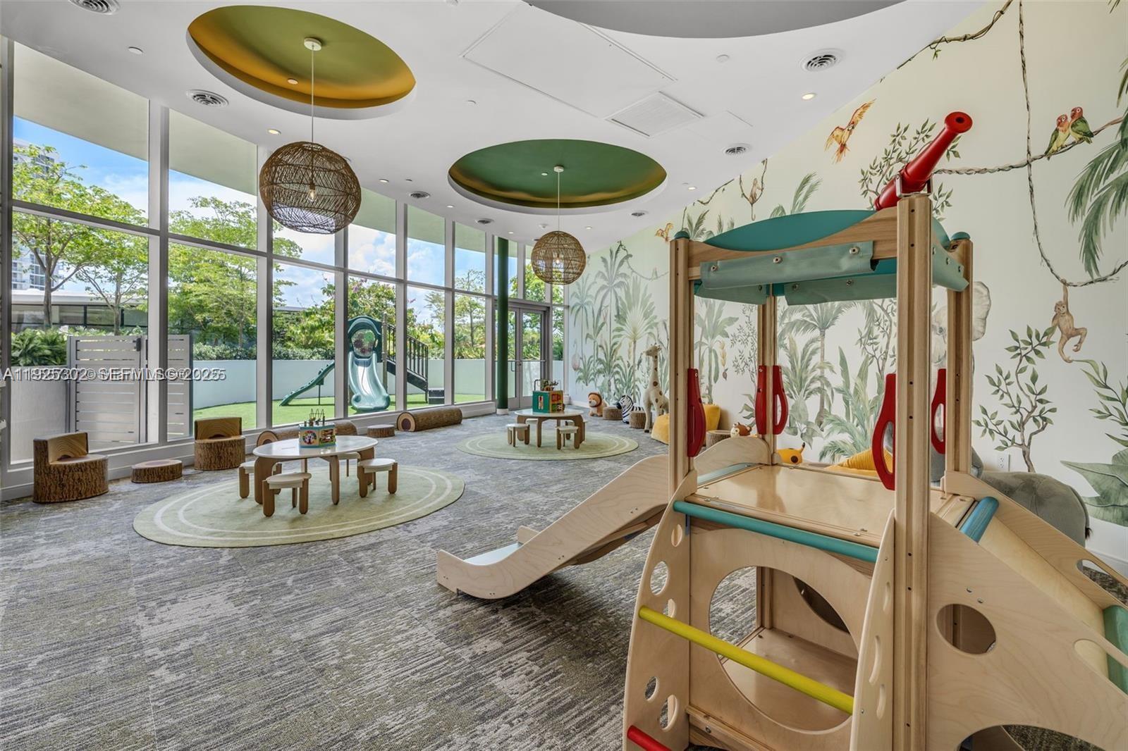 700 NE 24th St # 4402