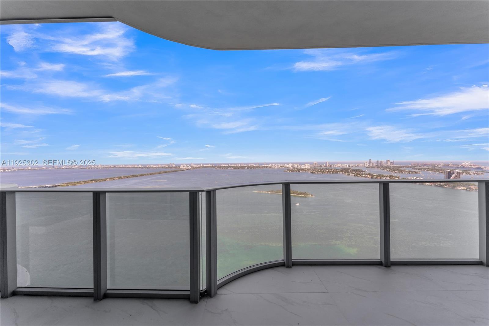 700 NE 24th St # 4402