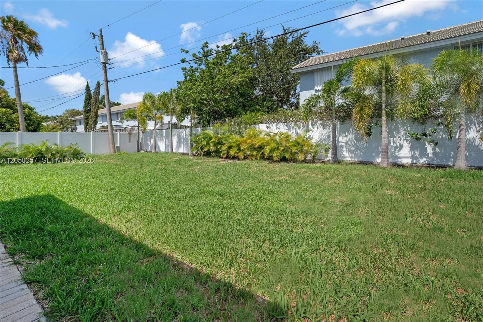 309 SE 3rd Ter