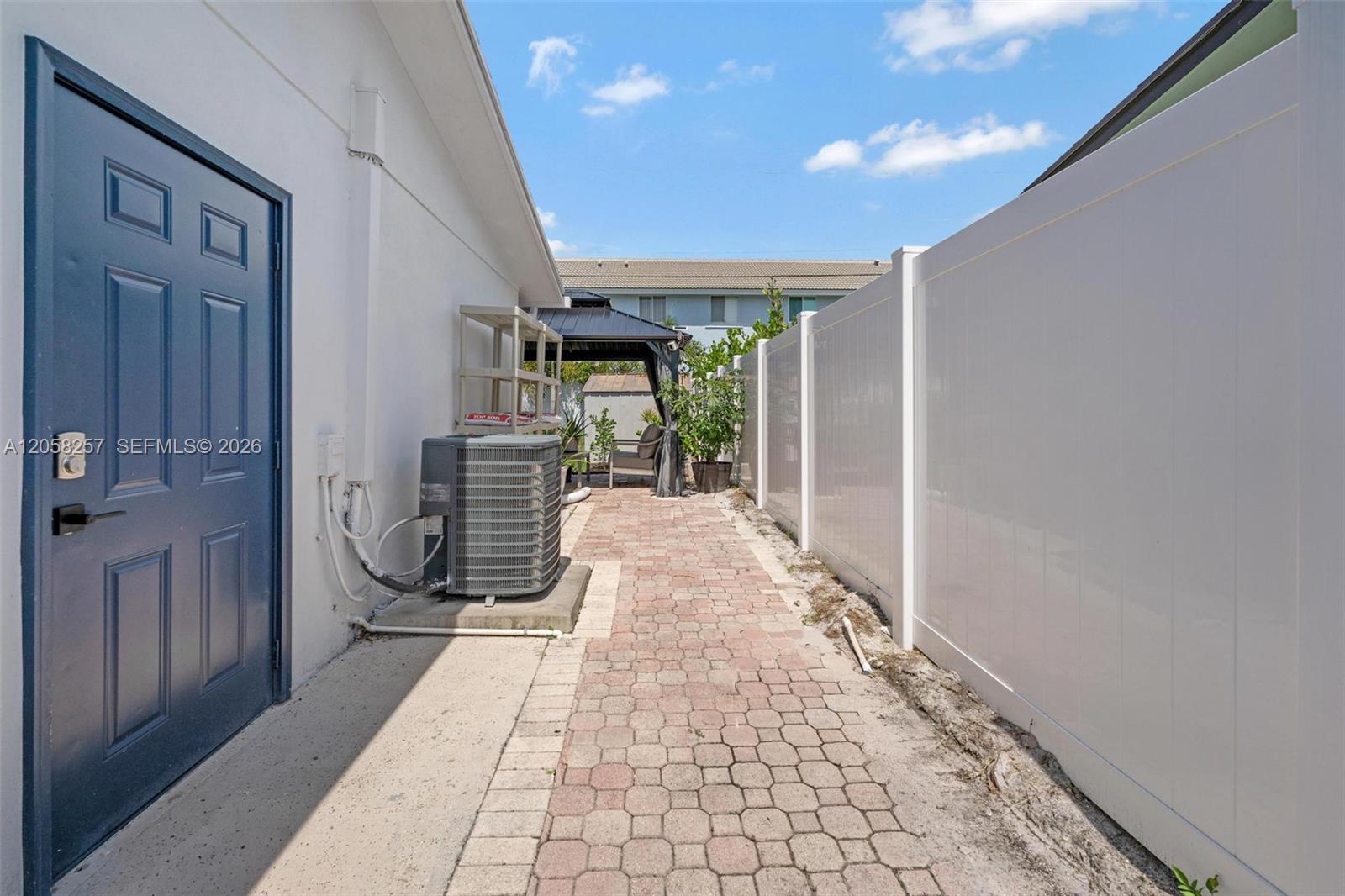 309 SE 3rd Ter