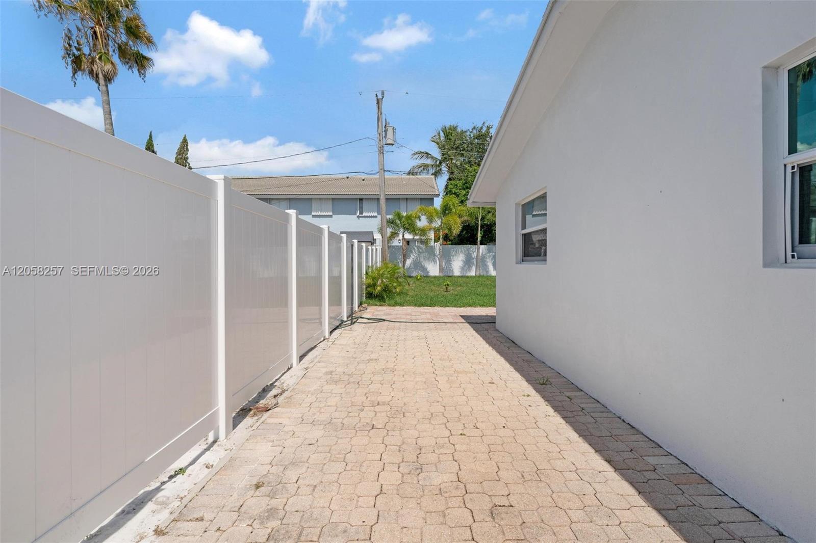 309 SE 3rd Ter