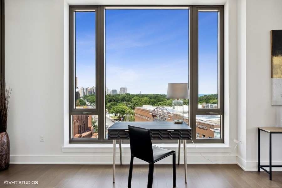 1550 N Clark Street Unit: 701