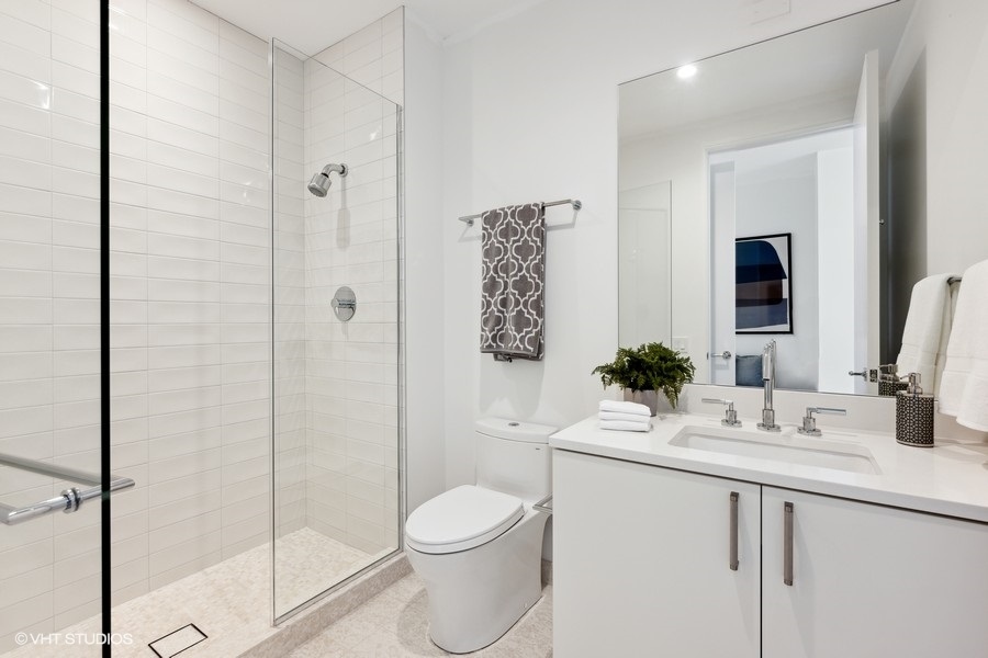 1550 N Clark Street Unit: 701