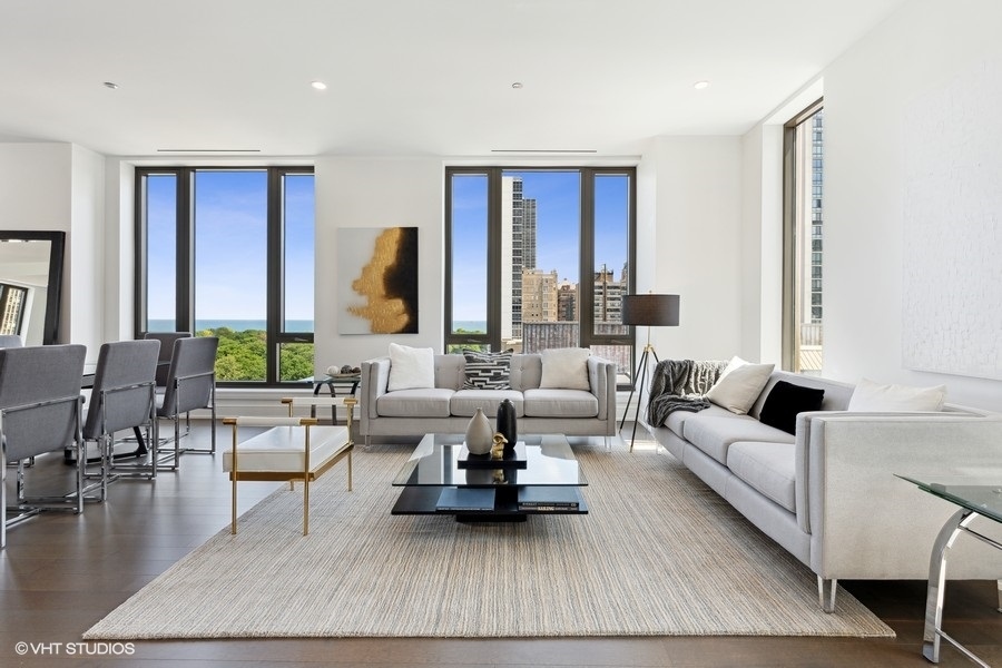 1550 N Clark Street Unit: 701