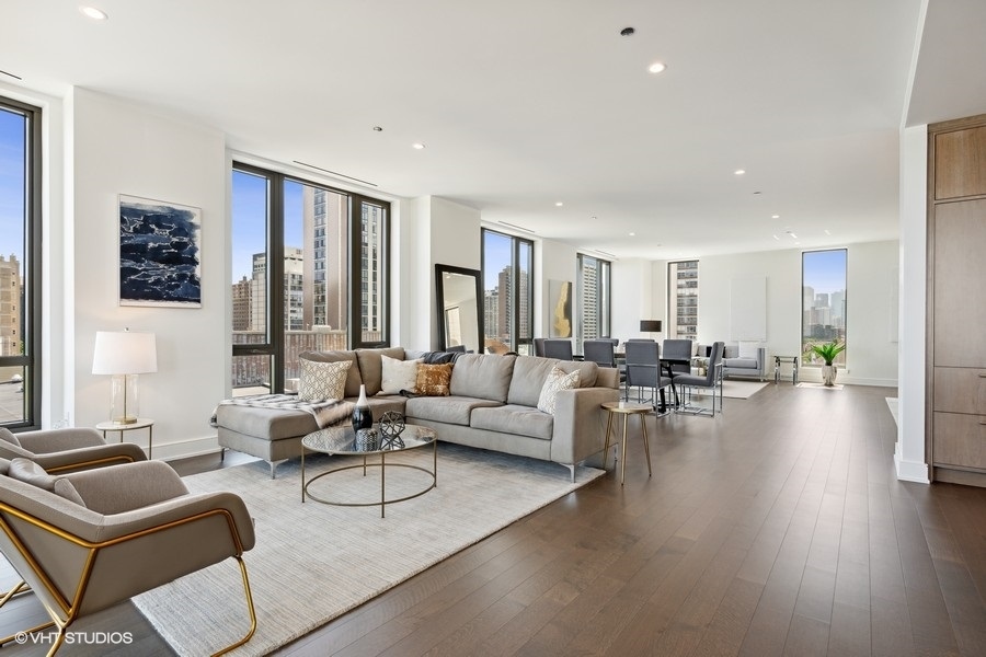 1550 N Clark Street Unit: 701