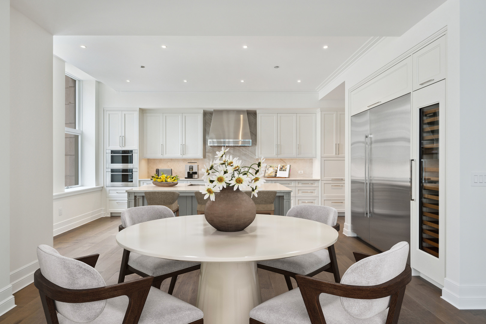 435 N Michigan Avenue Unit: 1003