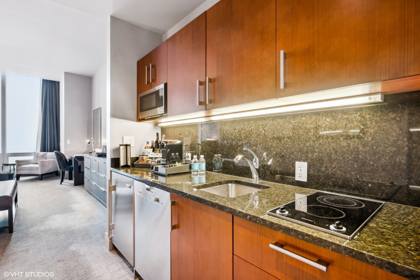 401 N WABASH Avenue Unit: 1718