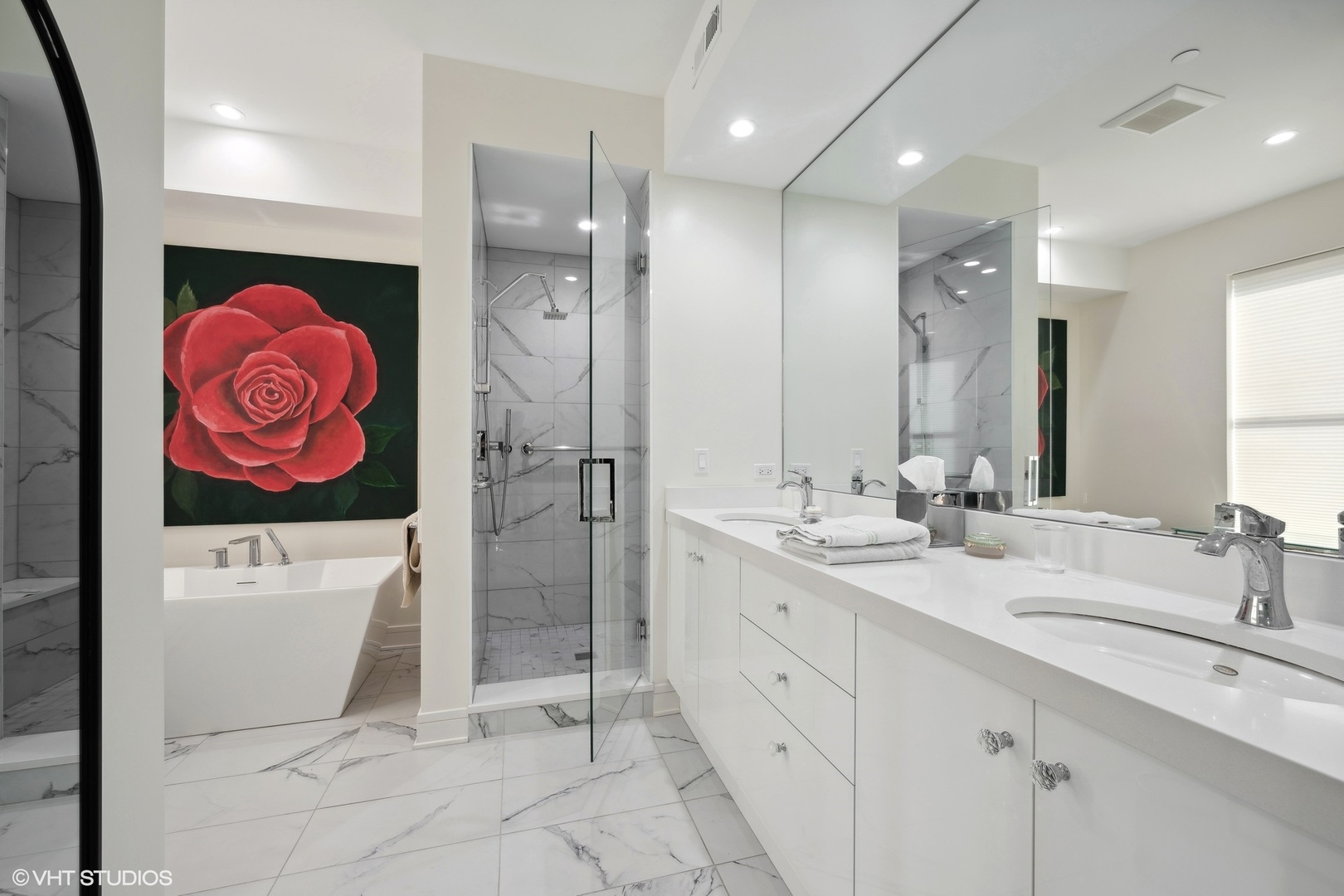 1560 Oakwood Avenue Unit: 205