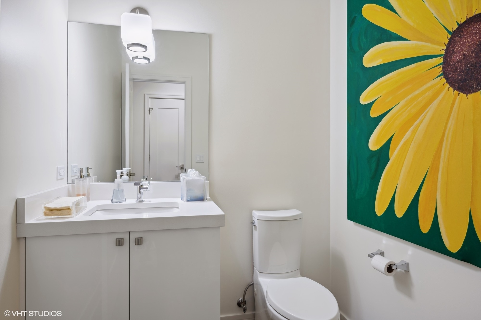 1560 Oakwood Avenue Unit: 205