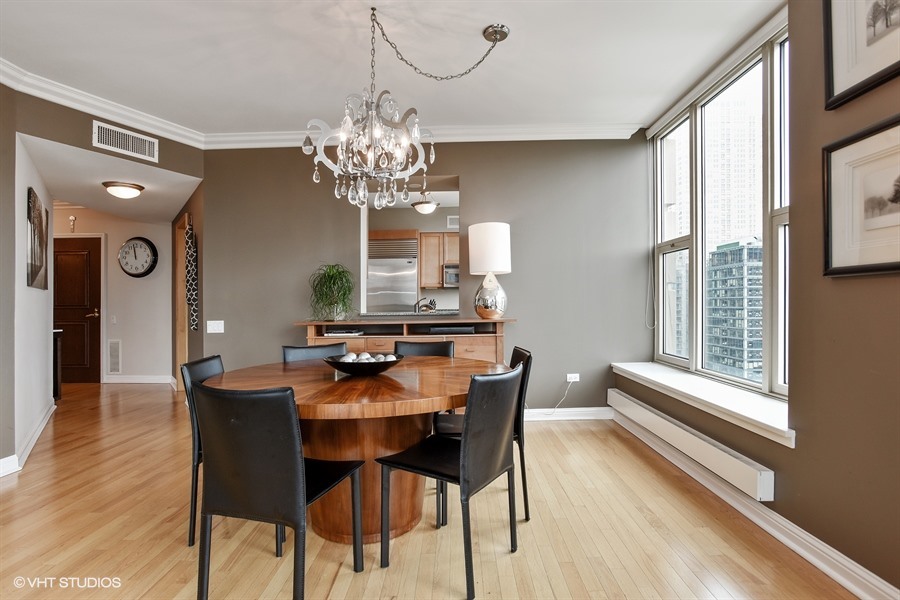 25 E Superior Street Unit: 2102