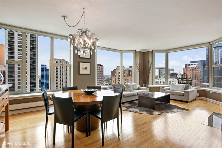 25 E Superior Street Unit: 2102