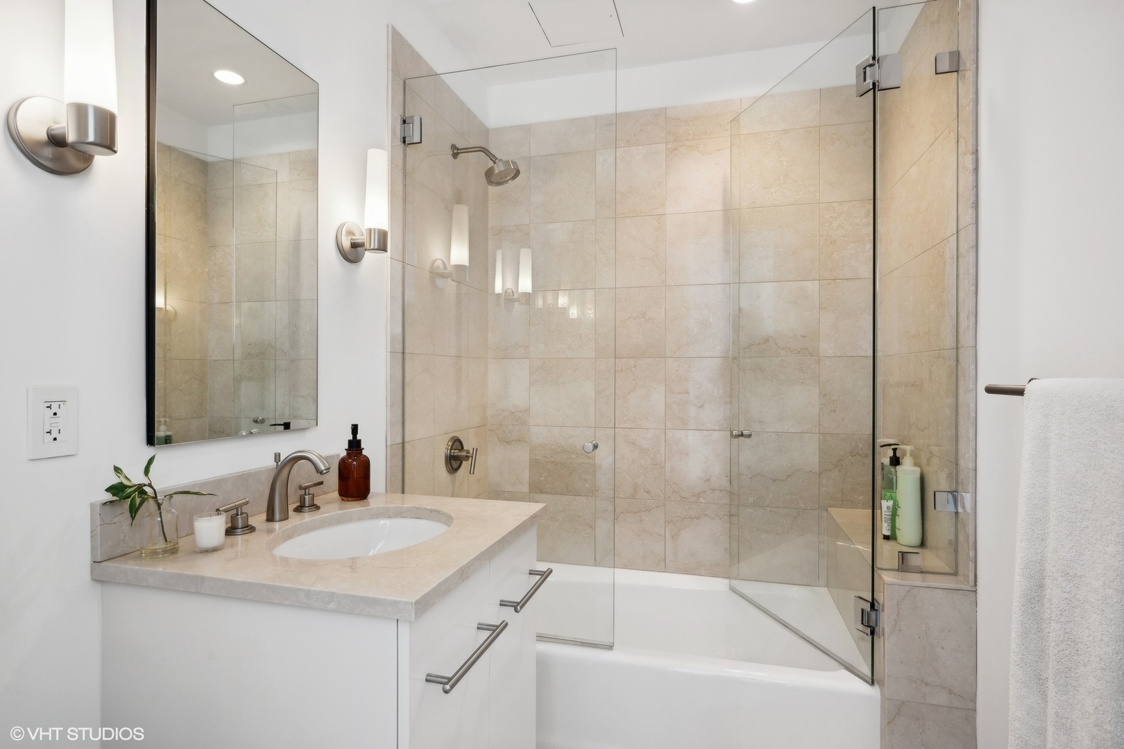 401 N Wabash Avenue Unit: 65D