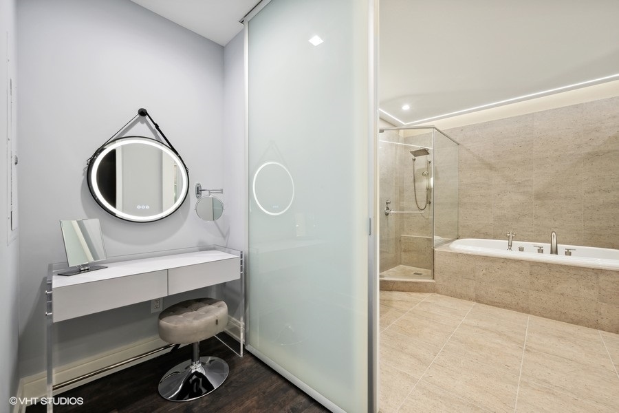 401 N Wabash Avenue Unit: 67E