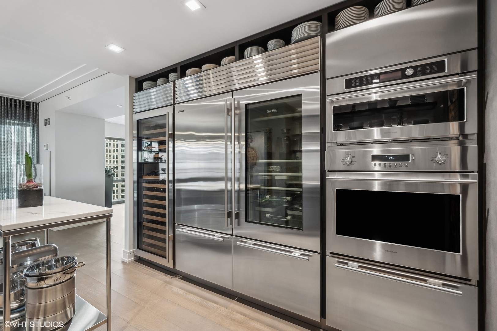 100 E Huron Street Unit: 2705