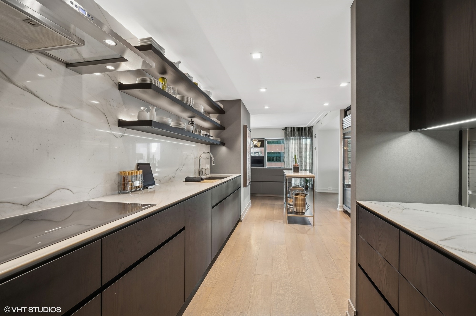 100 E Huron Street Unit: 2705