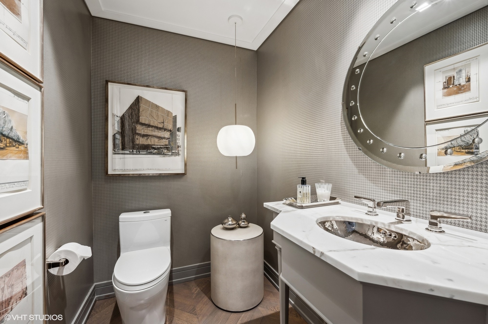 100 E Huron Street Unit: 2705