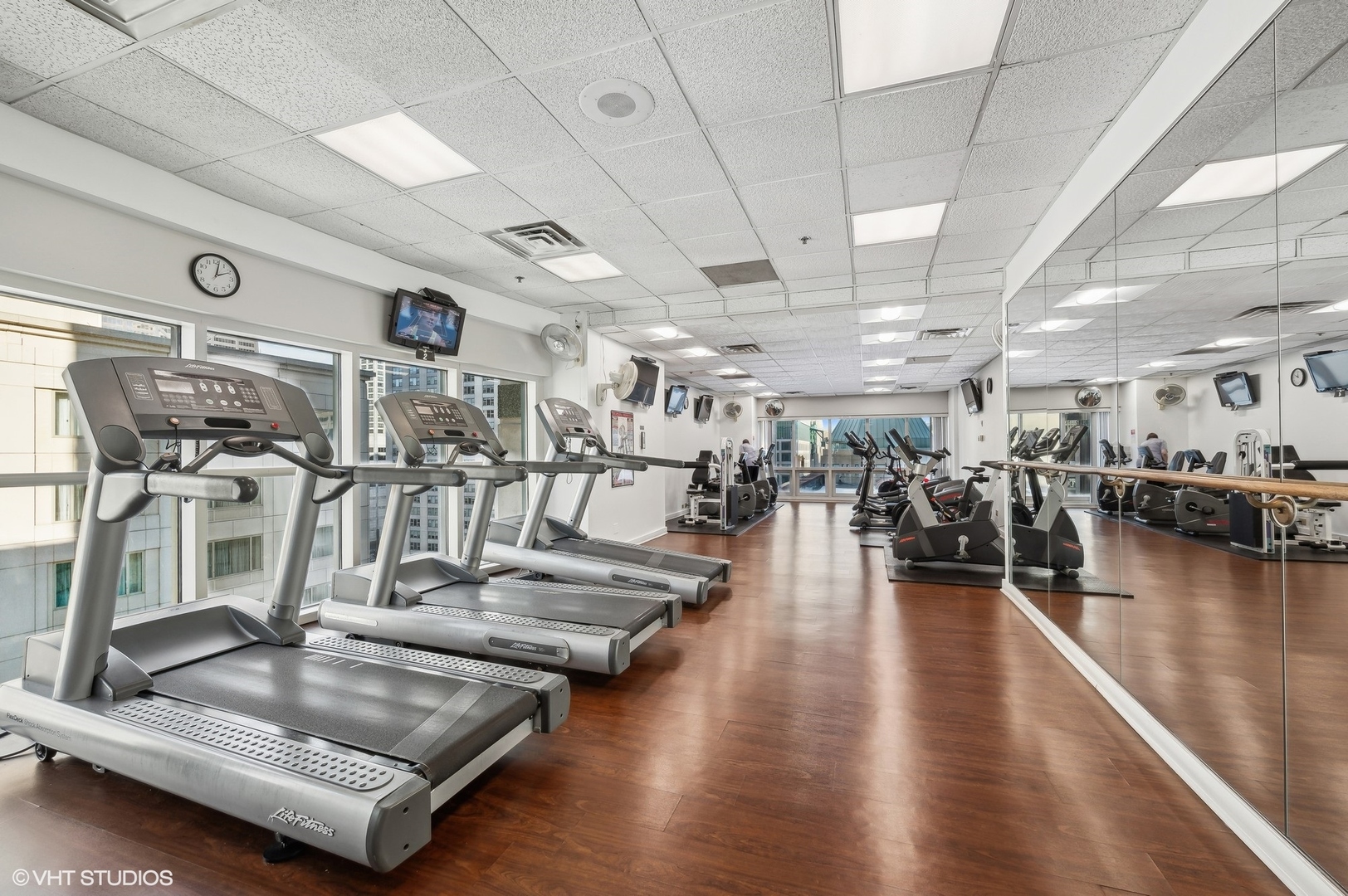 100 E Huron Street Unit: 2705