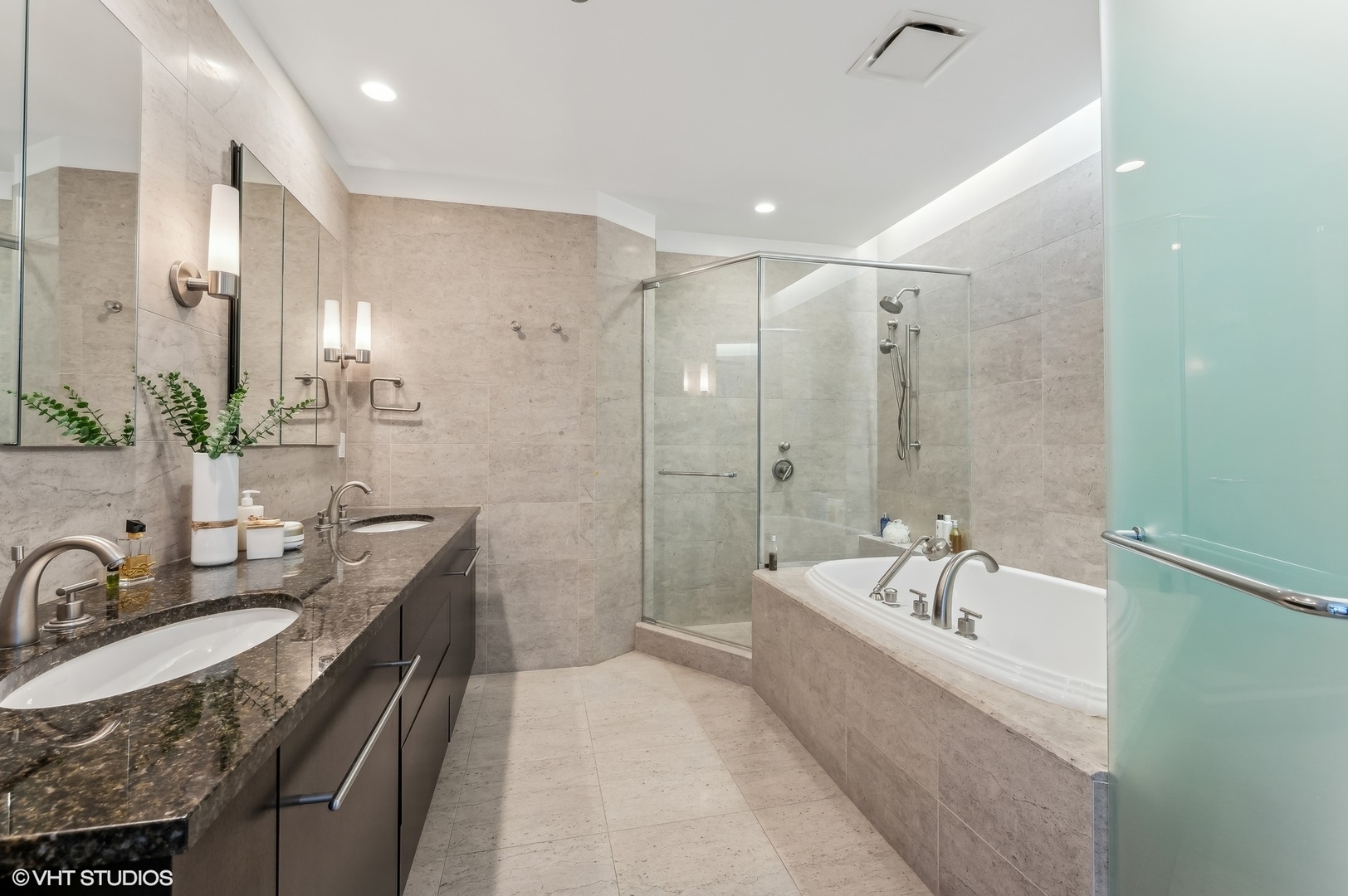 401 N Wabash Avenue Unit: 60F