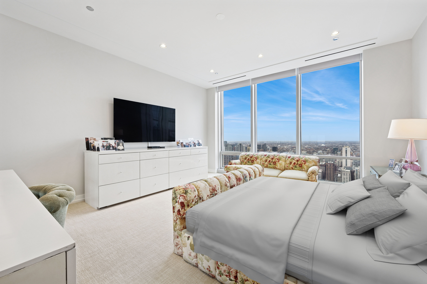 14 W Superior Street Unit: 4403