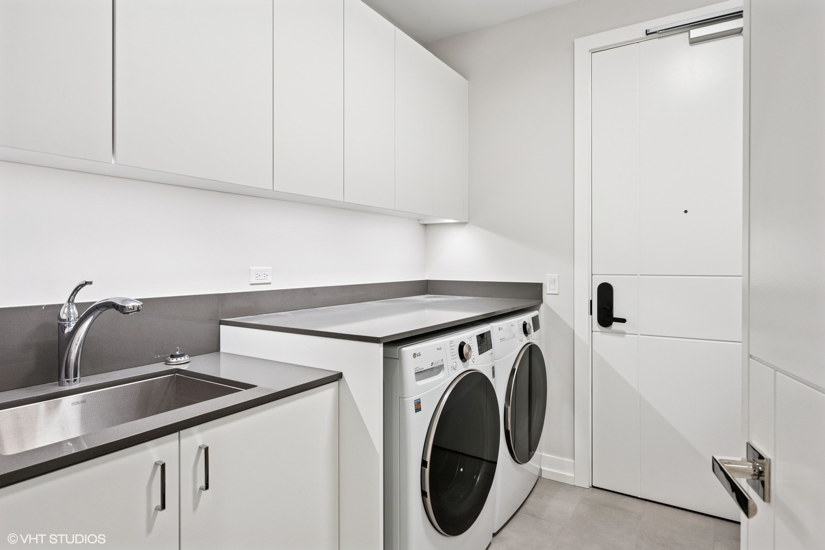 14 W Superior Street Unit: 4403