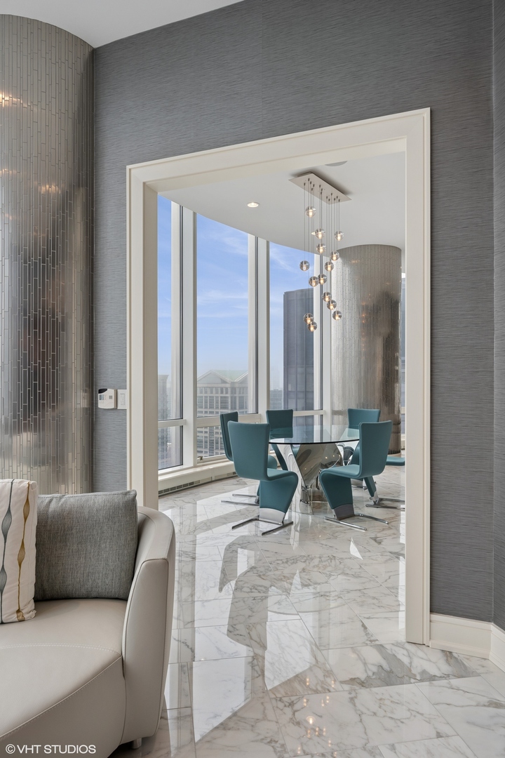 401 N Wabash Avenue Unit: 49G