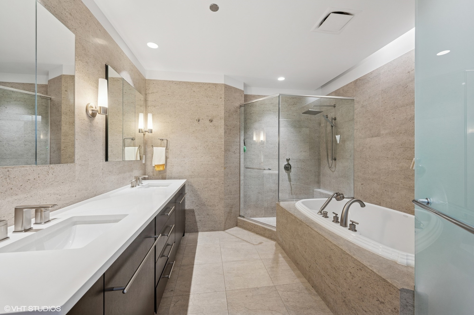 401 N Wabash Avenue Unit: 57F